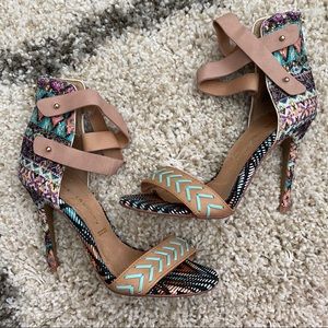 Chinese Laundry colorful tribal pattern heels